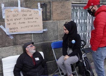 لاجئ سوري في الدنمارك يضرب عن الطعام احتجاجاً على قرار ترحيل السوريين