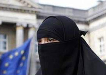 القضاء الإيطالي يحكم بالسجن على امرأة انضمت لـ”تنظيم الدولة” في سوريا