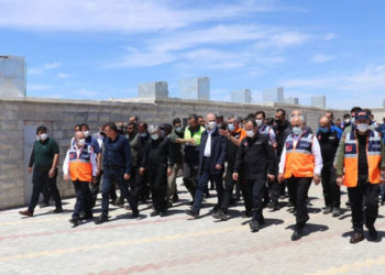 “صويلو” يعلن اكتمال إنشاء 35 ألف منزل في الشمال السوري