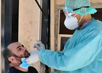 “الإنذار المبكر” تعلن عن الإصابات الجديدة بكورونا شمال غرب سوريا