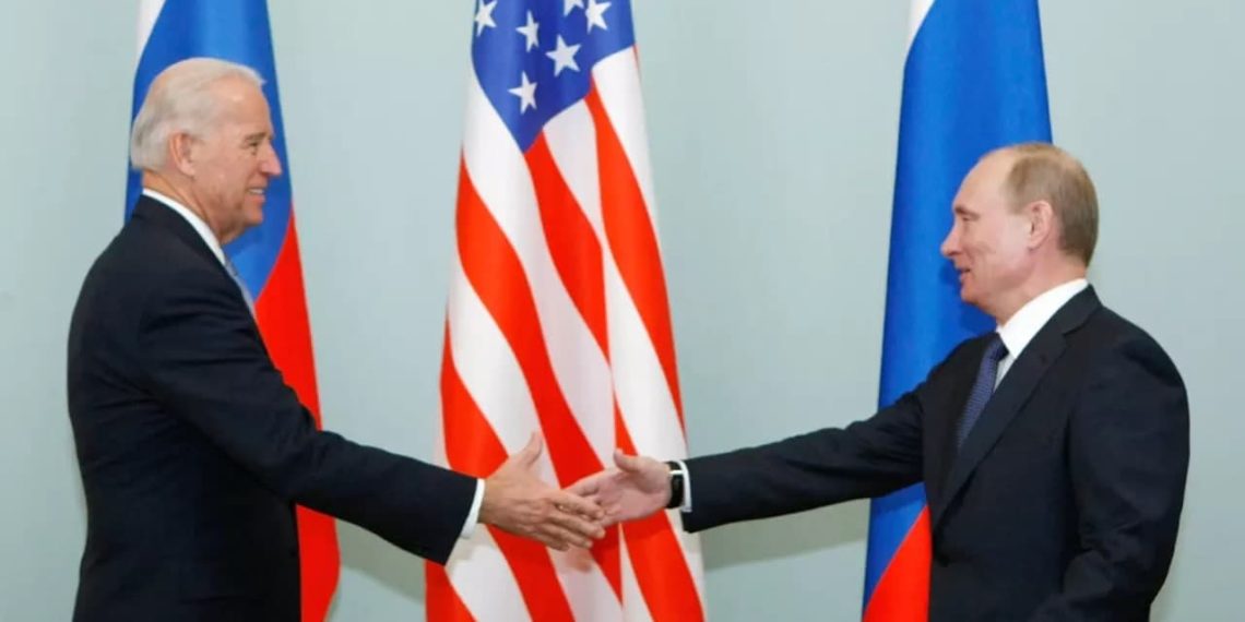 بايدن: تحدثت مع بوتين عن ضرورة فتح ممر إنساني في سوريا