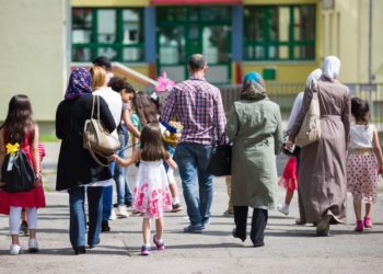 العفو الدولية تطالب ألمانيا بعدم ترحيل اللاجئين السوريين