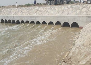 قوات النظام تفرض “إتاوة” على المدنيين لعبور ضفتي الفرات في دير الزور