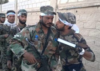 ميليشيا مدعومة إيرانياً تسحب عناصرها من دير الزور باتجاه حلب