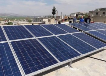 ازدهار تجارة الطاقة الشمسية في ريف دمشق بسبب أزمة الكهرباء وغلاء المحروقات