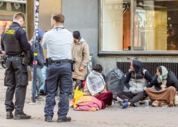 الدنمارك توافق على قانون لترحيل طالبي اللجوء خارج أوروبا