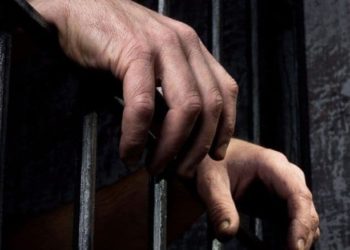 درعا.. مقتل شابين ووالدهما داخل معتقلات النظام بعد سنوات على اعتقالهم