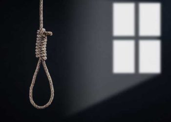 بعد ضغوط من عائلتها.. انتحار فتاة بريف حمص “شنقاًَ”