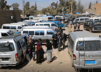 تعرفة ركوب سيارات النقل “السرفيس” في دير الزور ترتفع إلى الضعف