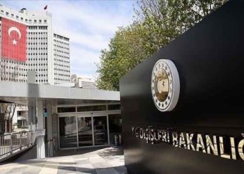 تركيا تدين لقاء “ماكرون” بوفد من “الإدارة الذاتية” في فرنسا