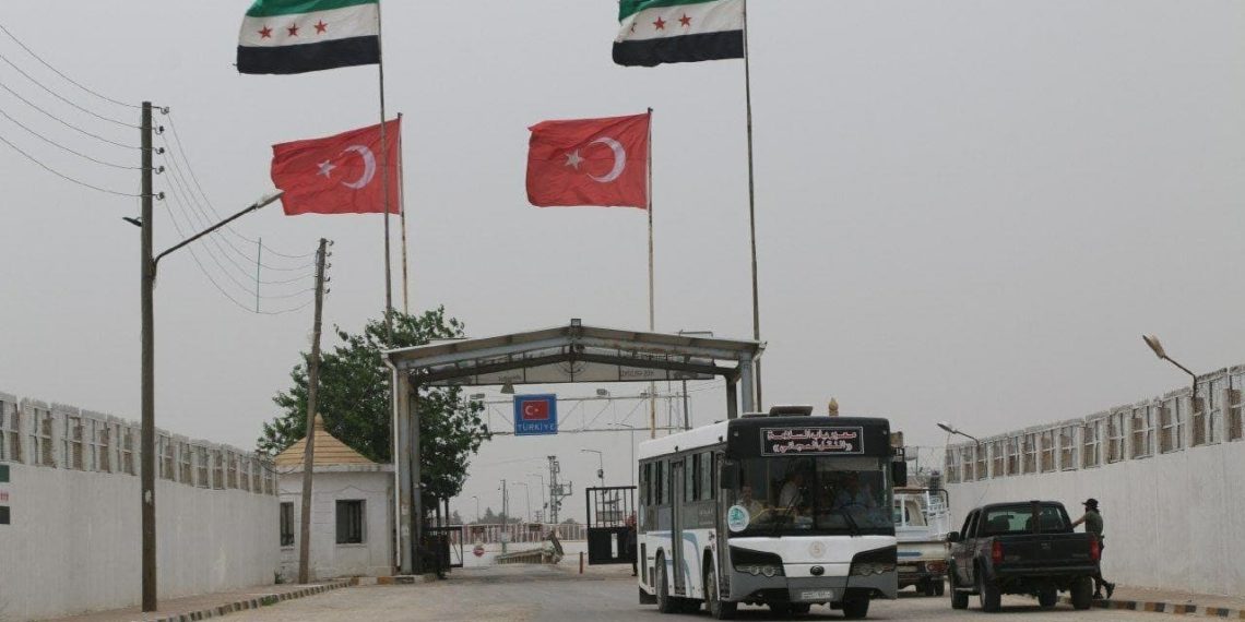 مقتل وإصابة تسعة جنود أتراك في حلب ومسؤولون أتراك يعلقون