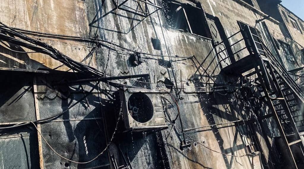 حريق ضخم يلتهم مخبزاً ومحمصة في العاصمة دمشق ويتسبب بإصابات