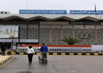 صحيفة أمريكية: واشنطن تعتزم إبقاء 900 جندي لدعم قسد في سوريا