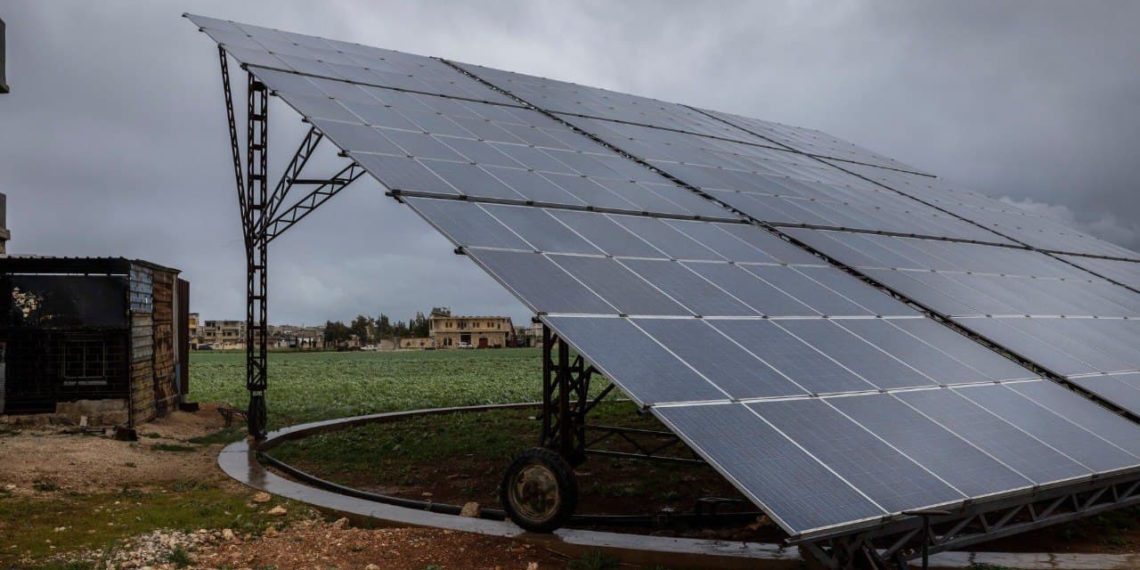 بتكاليف بلغت نصف مليار ليرة.. مشاريع أهلية في ريف دمشق لتشغيل المياه على الطاقة الشمسية