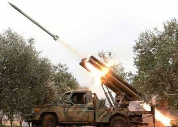 قوات النظام تقصف جبل الزاوية.. وفصائل المعارضة ترد