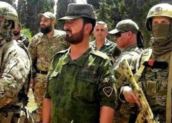 بحضور “سهيل الحسن” اجتماع روسي جنوبي الرقة.. والتحركات القادمة ستكون ضد الإيرانيين