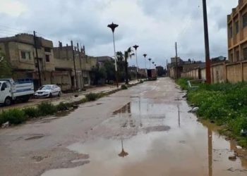 قوات النظام تطالب 50 شاباً بتسليم أسلحتهم شمالي درعا