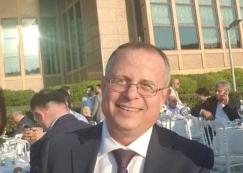 وفاة الأديب السوري المعارض “عبد الله زنجبير” بشكل مفاجئ في تركيا