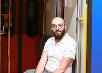 لاجئ سوري يحوز منصباً مهماً في هولندا