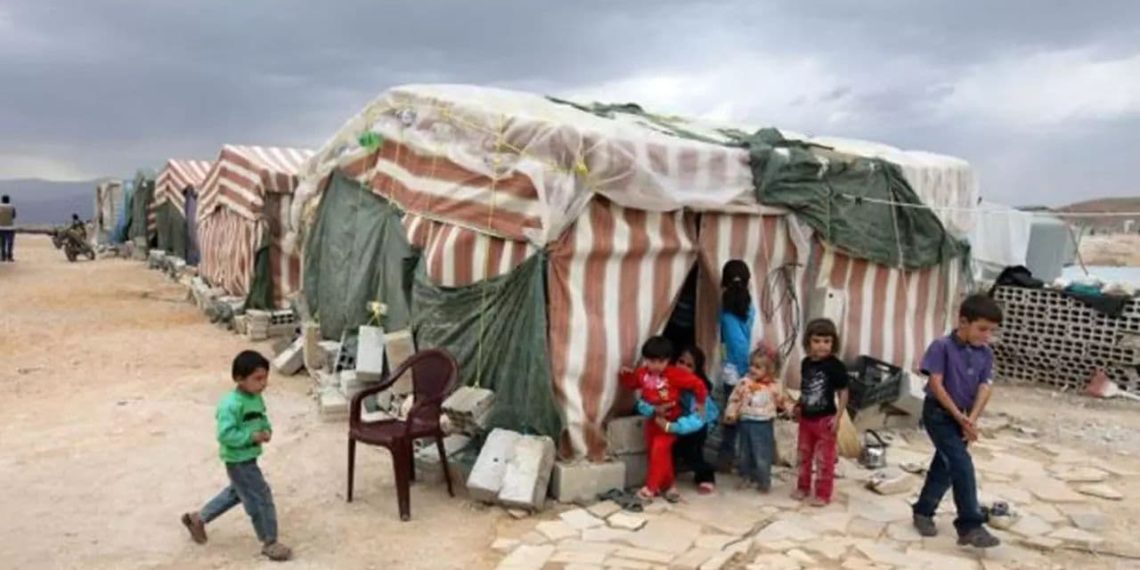 إندبندنت: الهاربون من الحرب في سوريا يعودون إليها بعد انهيار لبنان