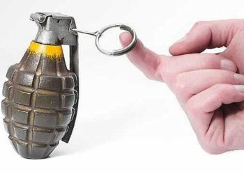 مقتل امرأة وإصابة أطفالها بانفجار قنبلة في ريف حمص