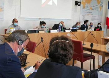 التقى ماكرون.. وفد من الإدارة الذاتية في فرنسا