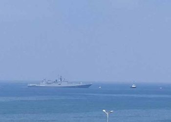 قطع من الأسطول البحري الروسي تصل شواطئ طرطوس