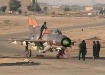 ميليشيا “الحرس الثوري” تؤهّل مطاراً زراعياً شرقي دير الزور