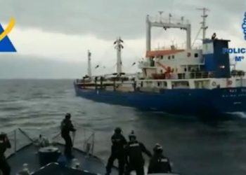 إسبانيا تحتجز 11 سورياً وتصادر شحنة “حشيش” مخدر