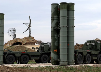 موقع عسكري يكشف عن تكتيكٍ إسرائيلي للتغلب على أنظمة الدفاع الجوي الروسية في سوريا