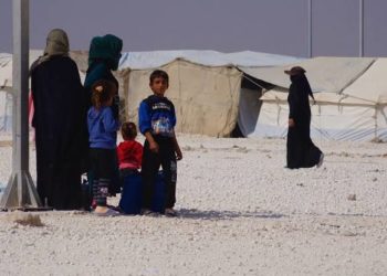 “قسد” تعتقل 6 شبان في مخيم بريف الرقة