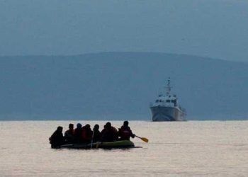 قبرص تعيد لاجئين سوريين إلى لبنان