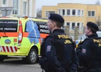 التشيك تحتجز سوريين حاولوا العبور إلى أوروبا