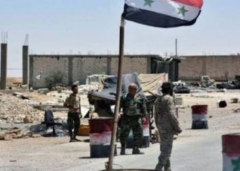 المخابرات الجوية تقتل رجلاً وتصيب زوجته أثناء عبورهم نهر الفرات