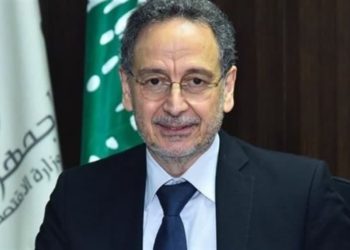 لبنان يتخذ قراراً لضبط تهريب الطحين إلى سوريا