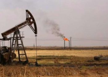 هجوم صاروخي يستهدف حقل “كونيكو” بدير الزور