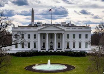 الولايات المتحدة تطمئن “مسد” بشأن بقاء القوات الأمريكية في سوريا