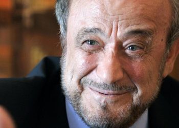 محكمة فرنسية تؤيد سجن “رفعت الأسد” لأربع سنوات