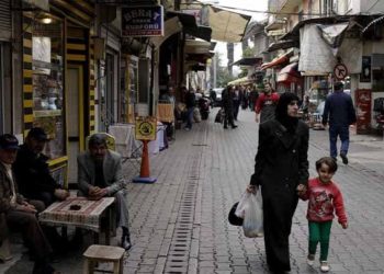 حكومة النظام تتعهد بتأمين نقل الكهرباء الأردنية إلى لبنان عبر الأراضي السورية