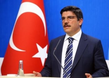 ممثل سوري معارض يطلق مناشدة لمنع ترحيل 8 منشقين سوريين من الجزائر