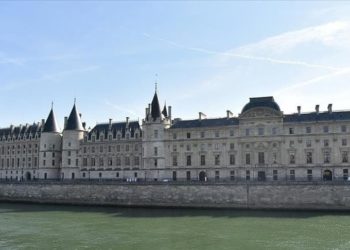 مقتل امرأة وخروج نقطة طبية بقصف لقوات النظام على جنوب إدلب