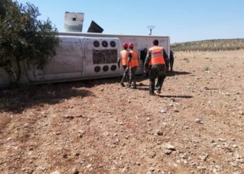 عشرات الإصابات بتدهور حافلة على طريق “سلمية – حمص”