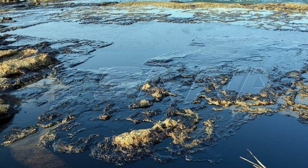 قبرص تؤكد أنها لازالت عرضة لخطر تسرب النفط السوري