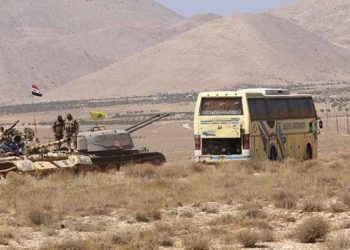 ميليشيا “حزب الله” تستخدم باصات الركاب لنقل عناصرها شرق دير الزور