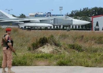 “مركز المصالحة الروسي” يعلن إسقاط طائرة مسيرة حاولت استهداف “حميميم”