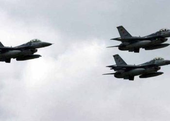 غارات جوية على مواقع للميليشيات الإيرانية شرق دير الزور