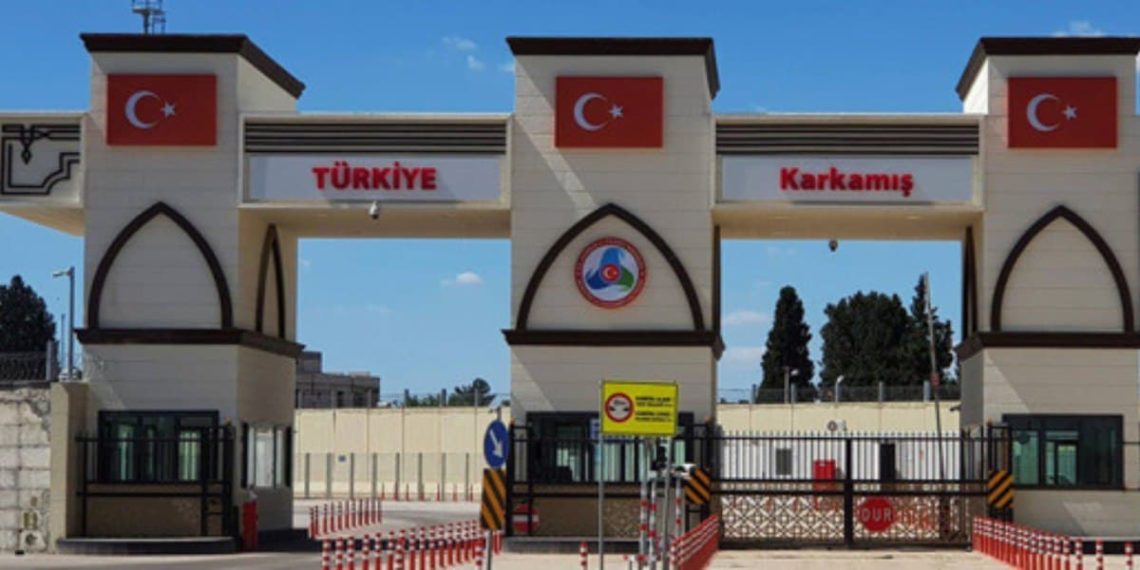 إدارة معبر جرابلس الحدودي تعلن استئناف قبول أذونات الإجازات للسوريين مزدوجي الجنسية