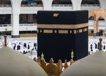 مكة والمدينة.. المسجد الحرام والمسجد النبوي وحجم الطاقة الاستيعابية فيهما وفق آخر قرارات السعودية