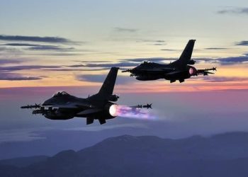 التحالف الدولي يستهدف مواقع إيرانية في قاعدة “الإمام علي” في سوريا والميليشيا تحتمي بالمدنيين