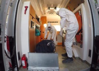 “أطباء بلا حدود” تحذر من تدهور الواقع الطبي جراء تفشي كورونا في شمال غرب سوريا